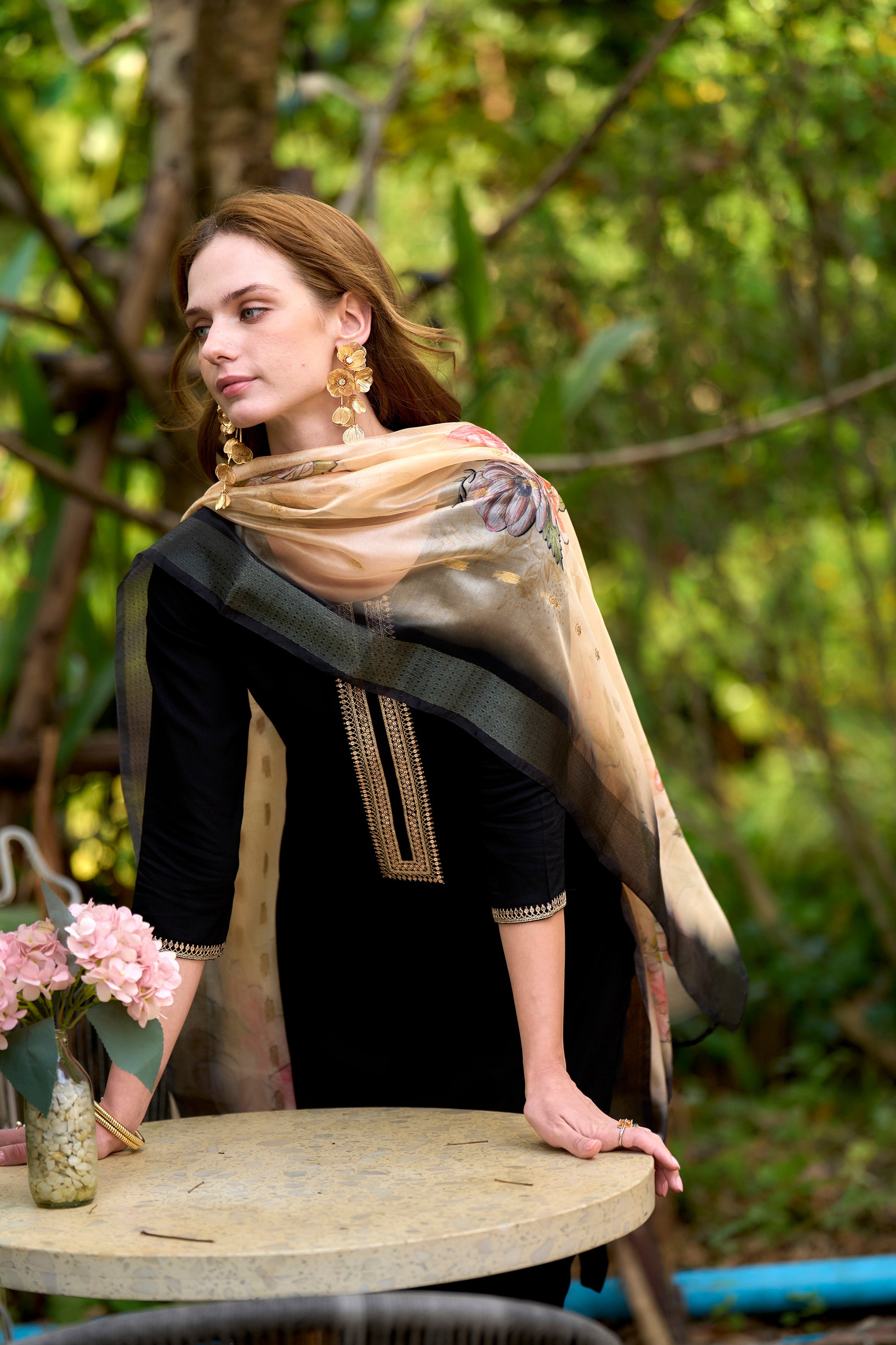 Back Viscose-Rayon Kurti Set with 3/4 Sleeves and Organza Jacquard Printed Dupatta with Pocket Pant